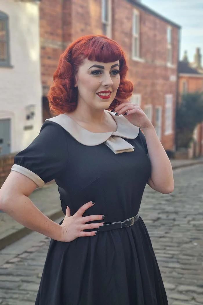 Robe Courte 1960's "Sherries" – Image 3