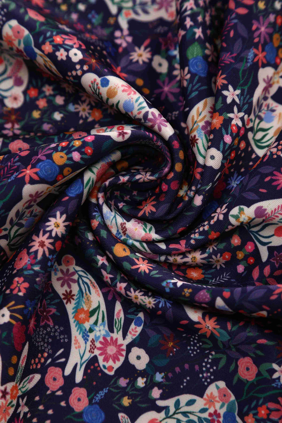 Robe Pin-up "Meadow Hopper" – Image 7