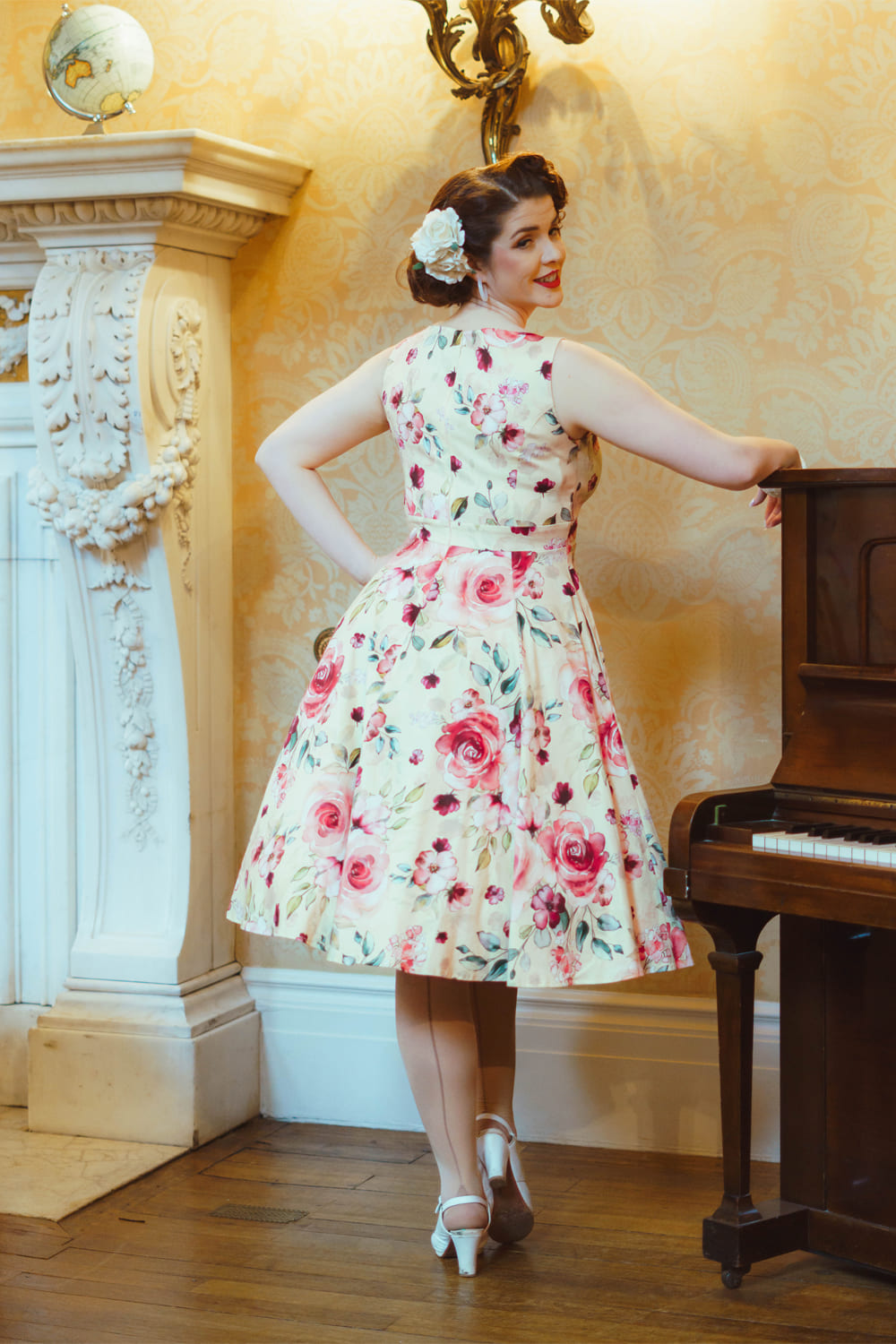 Robe Pin-up "Buttercup Rose" – Image 5