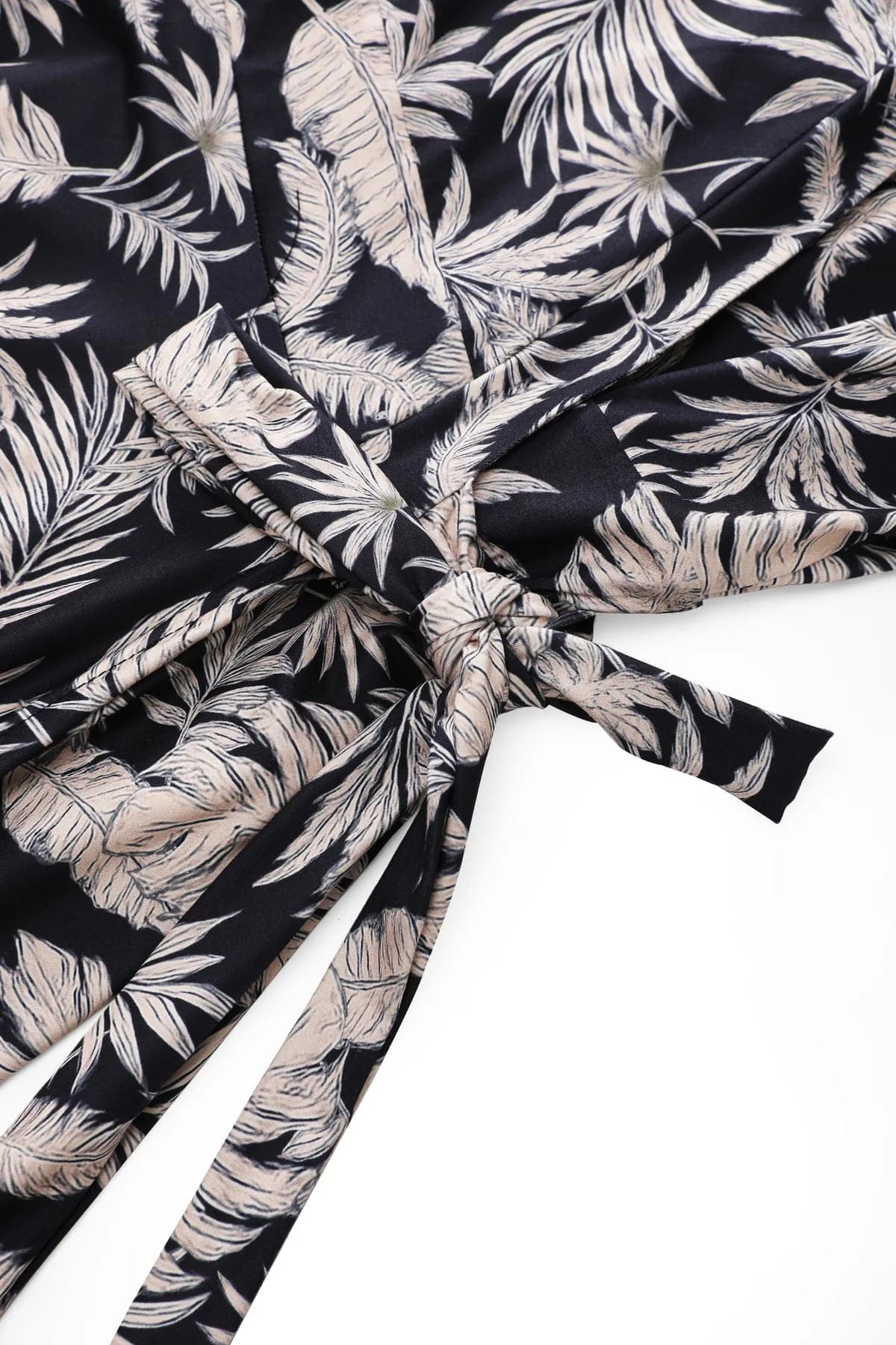 Robe Portefeuille "Mathilda Black Tropical" – Image 4